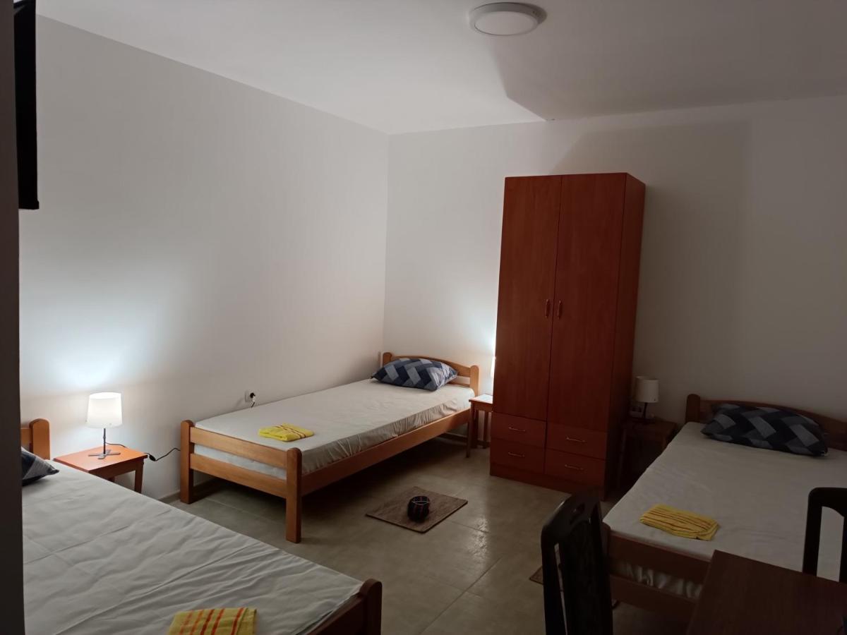 Adamovic Apartment ปิโรต์ ภายนอก รูปภาพ